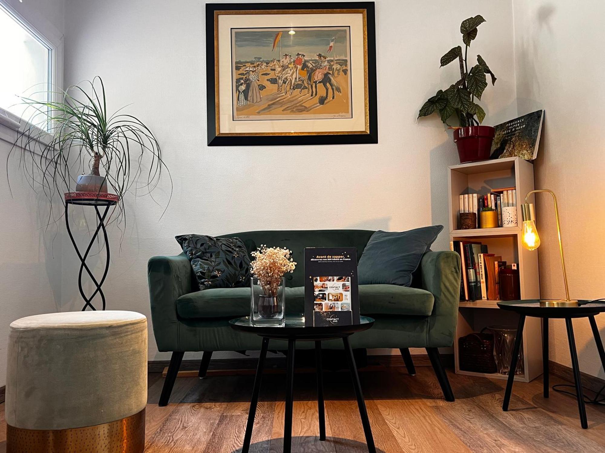 Hotel Contact Marseille Aubagne