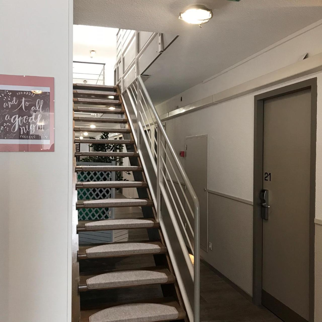 Hotel Contact Marseille Aubagne La Penne-sur-Huveaune